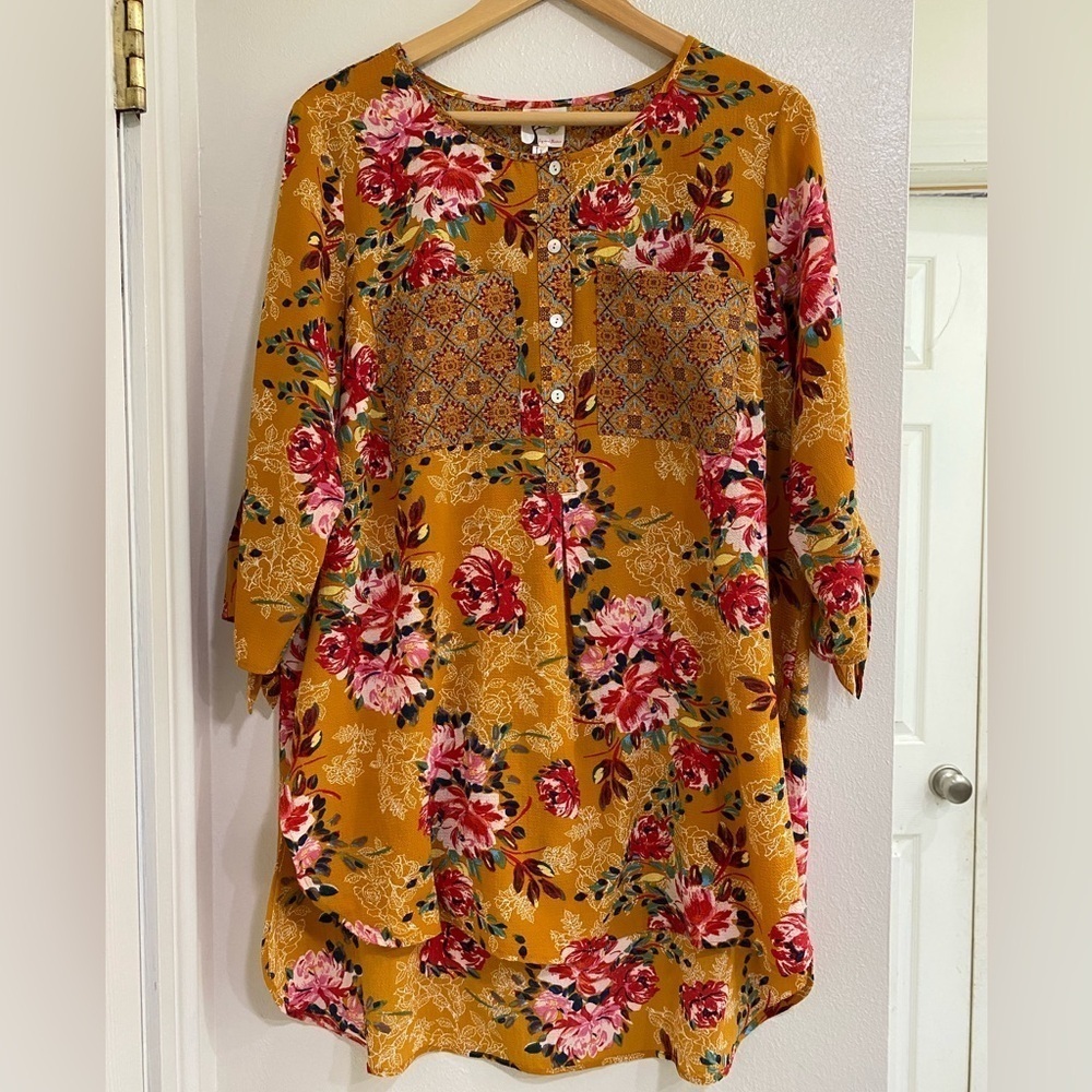 Fig and Flower Multicolor Floral Tunic size 1X